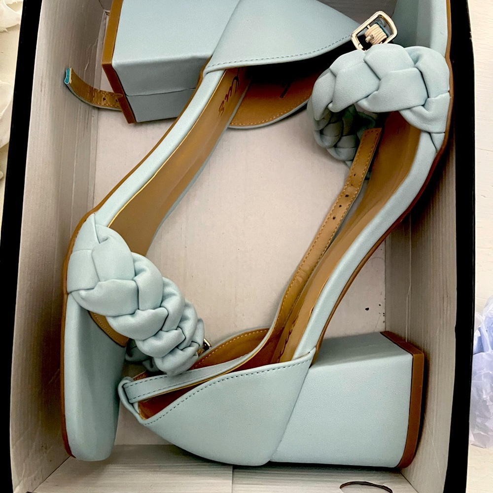 Brand new in box LuLus Tiffany blue elegant sandals purchased as backup wedding